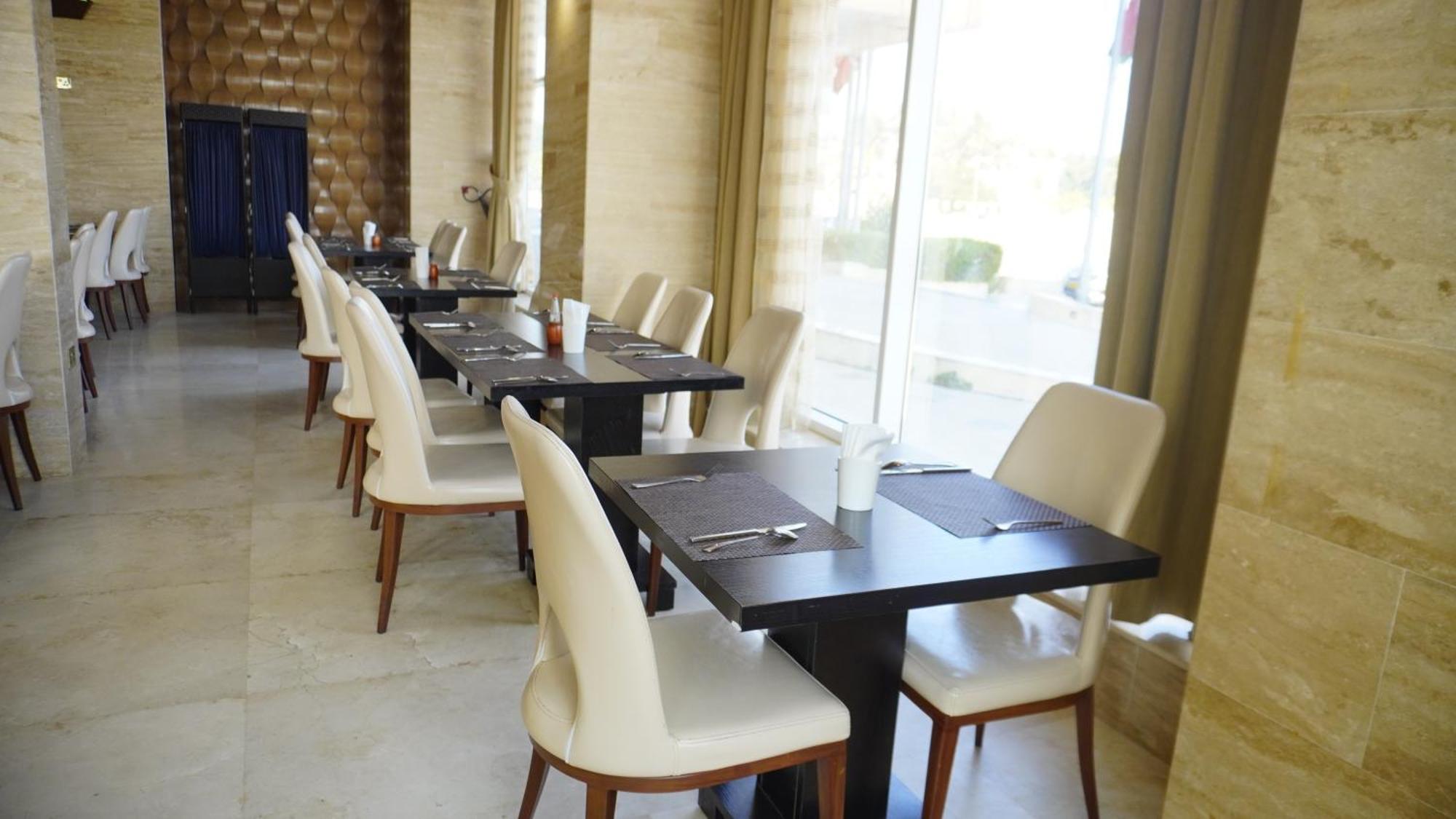 Bristol Hotel Salalah Exterior photo